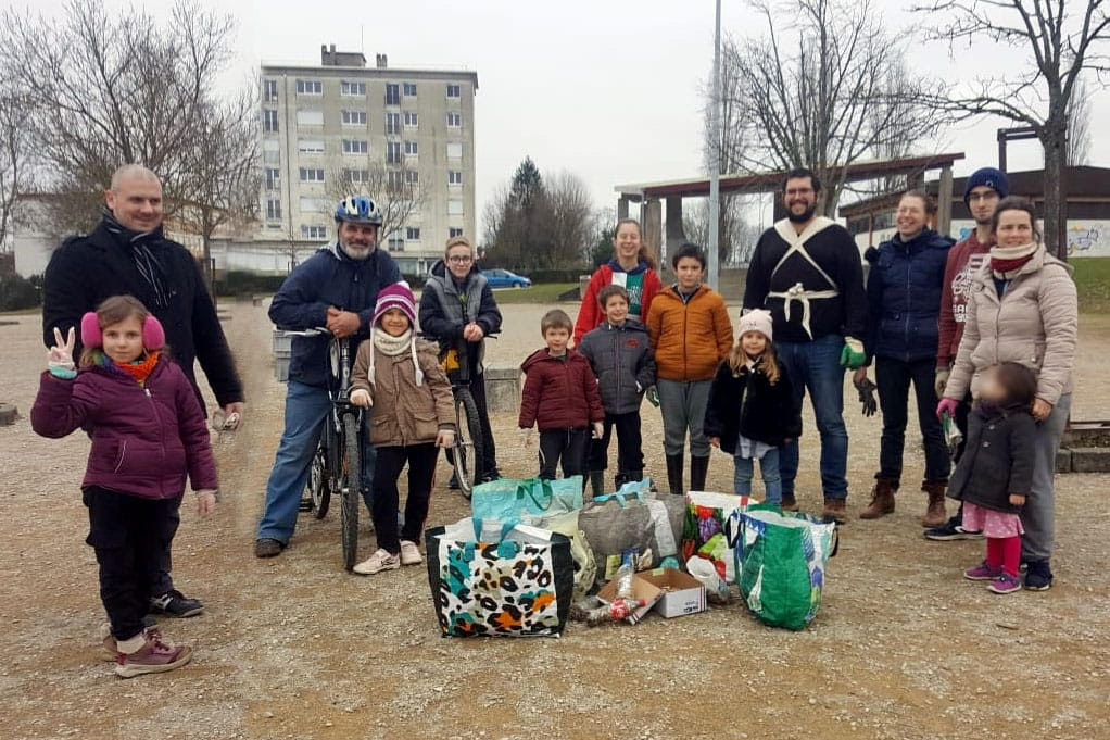 Collecte de déchets sur la paroisse des Hauts de Marseille (13)